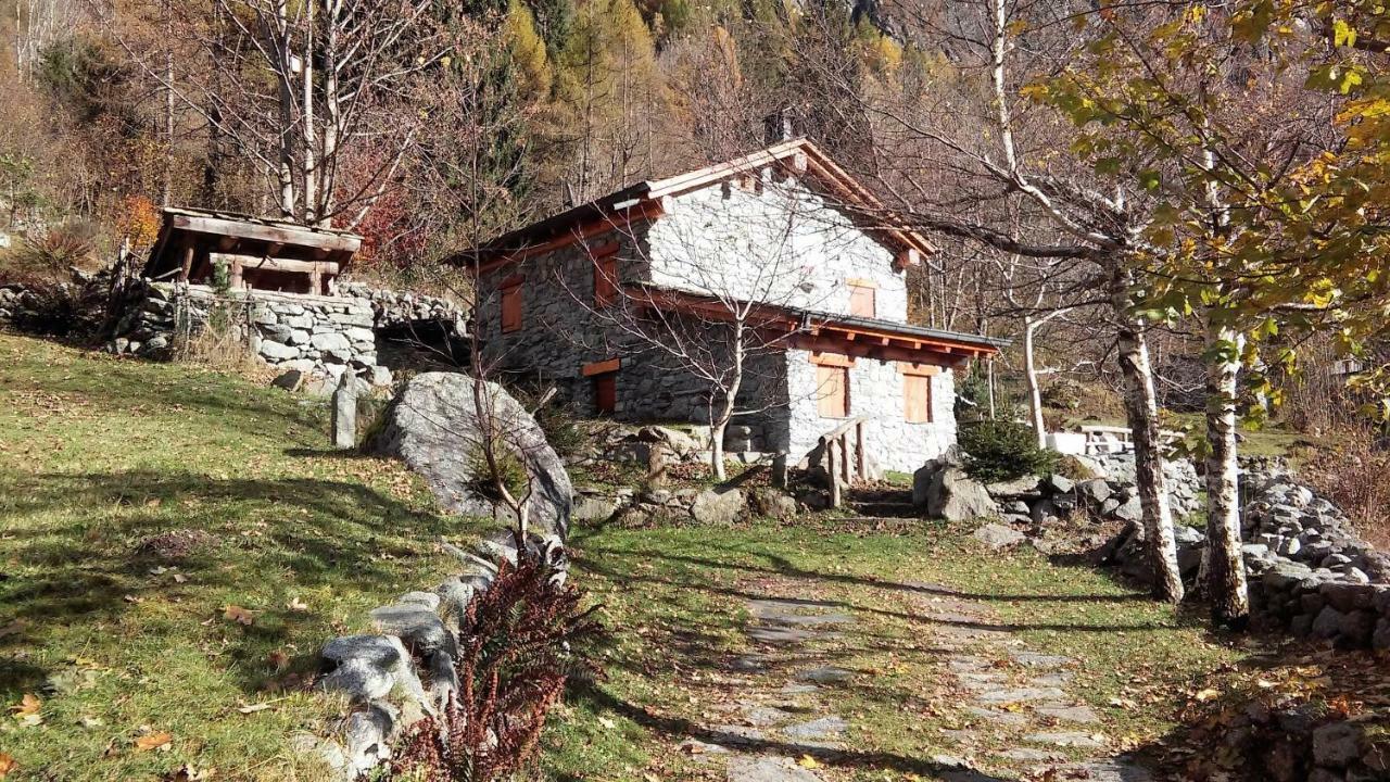 Hotel Ristorante Sasso Remenno Val Masino Exteriör bild