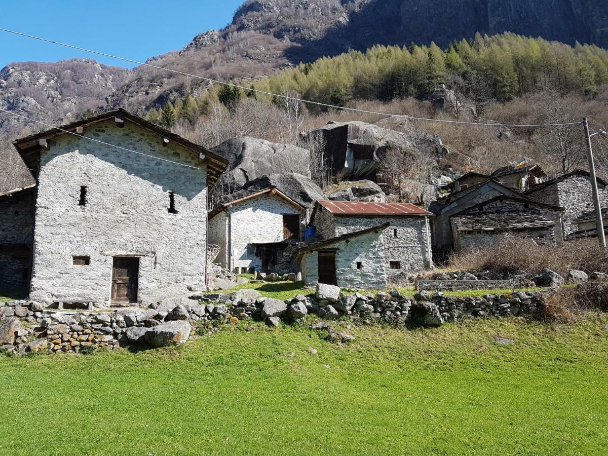 Hotel Ristorante Sasso Remenno Val Masino Exteriör bild