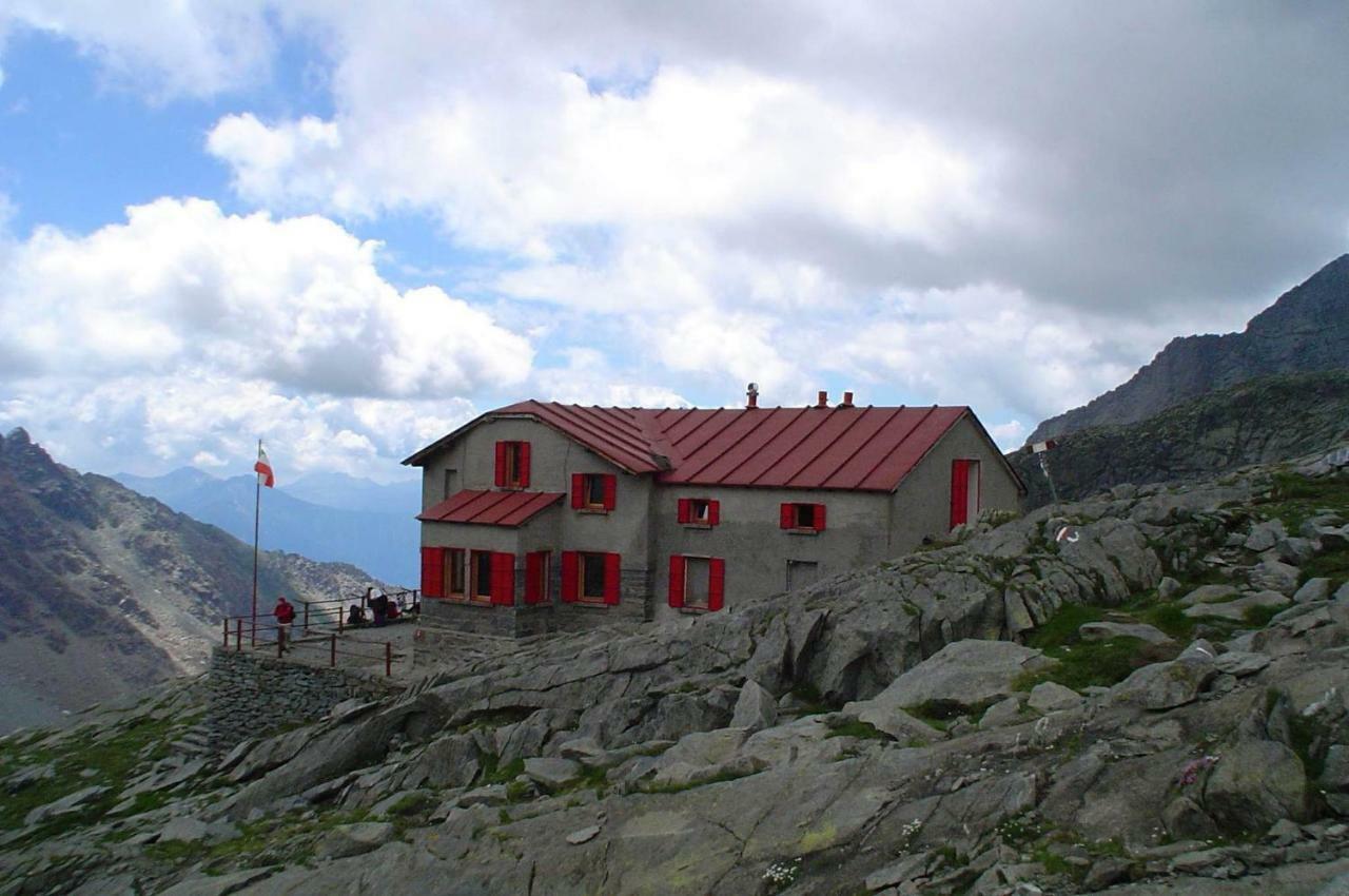 Hotel Ristorante Sasso Remenno Val Masino Exteriör bild